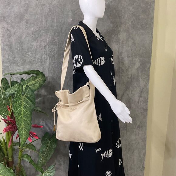 Americana by Sharif  Pebbled Leather Shoulder Bag Ivory drawstring * - Picture 2 of 16